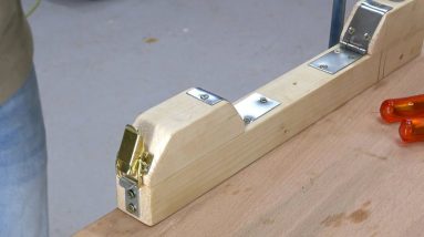 It should be in every workbench a moxon vise