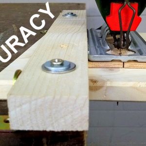 Jigsaw fence to make accurate jigsaw cuts in wood
